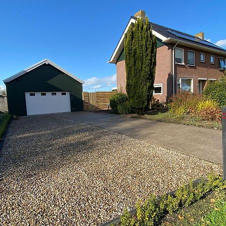 Huis Bij Het Water Met Sloepje Jutrijp Esterno foto